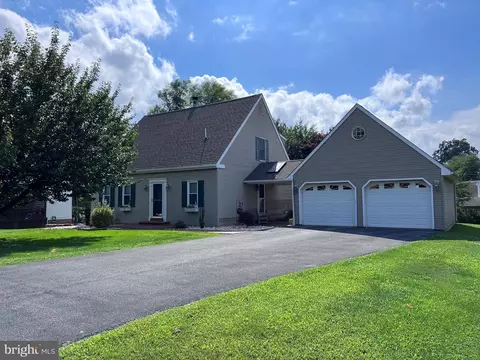 208 Delaware Ave, Oxford, PA 19363