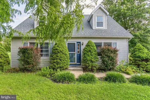 808 W 6th Ave, Parkesburg, PA 19365
