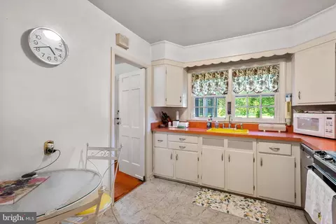 185 Upper Gulph Rd, Strafford, PA 19087 photo 6