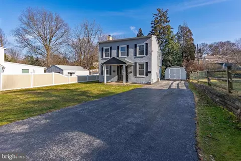 521 Marshall Dr, West Chester, PA 19380