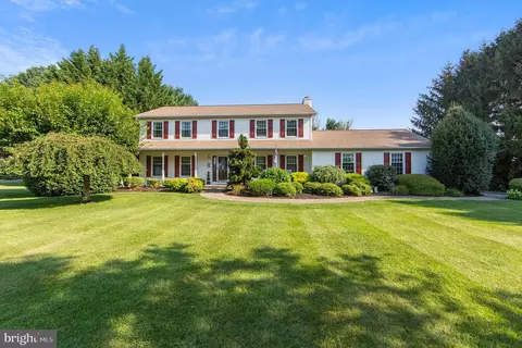 2 Allison Dr, West Brandywine, PA 19320