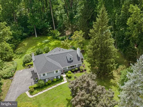 30 Beacon Hill Ln, Phoenixville, PA 19460