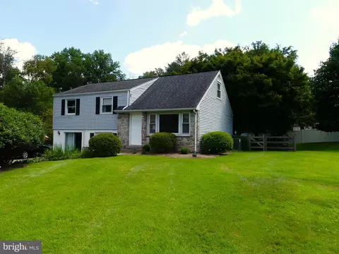 58 Rossiter Ave, Phoenixville, PA 19460