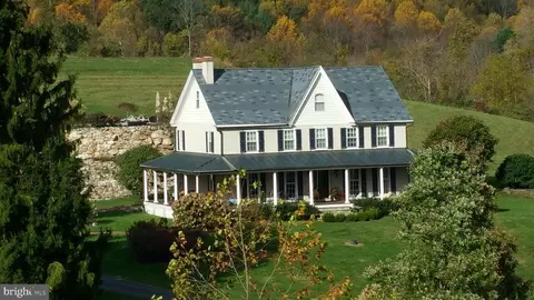 300 Youngs Rd, Coatesville, PA 19320