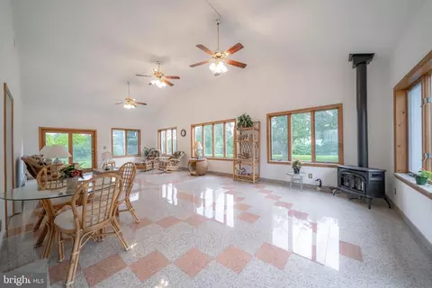 252 Ridge Rd, Spring City, PA 19475
