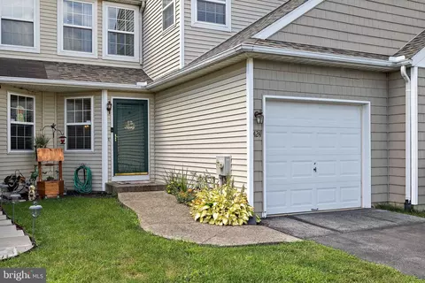 424 Gavin Dr, Coatesville, PA 19320