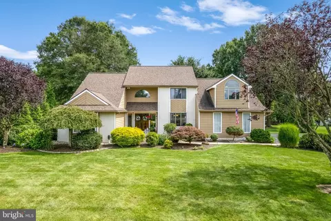 1004 Regimental Dr, West Chester, PA 19382