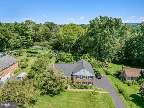 350 Red Coat Ln, Wayne, PA 19087 photo 3