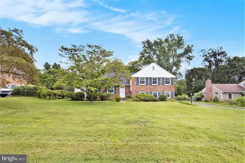 350 Red Coat Ln, Wayne, PA 19087 photo 2