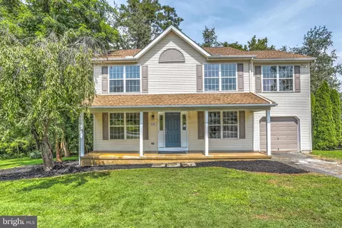 14 Penn Oak Ln, Oxford, PA 19363