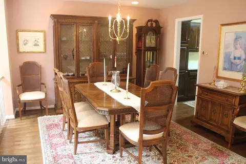 31 Wingstone Ln, Devon, PA 19333 photo 3