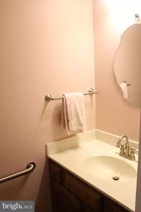 31 Wingstone Ln, Devon, PA 19333 photo 11