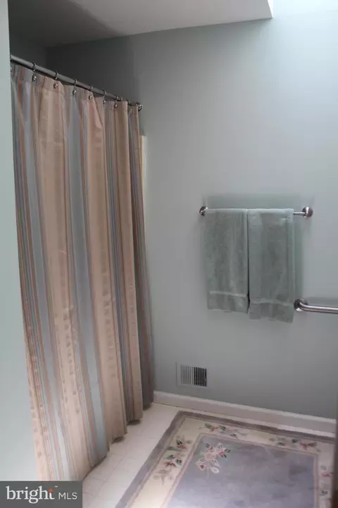 31 Wingstone Ln, Devon, PA 19333 photo 33