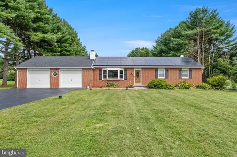 424 Hibernia Rd, Coatesville, PA 19320
