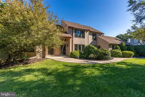 287 Hickory Dr, Kennett Square, PA 19348