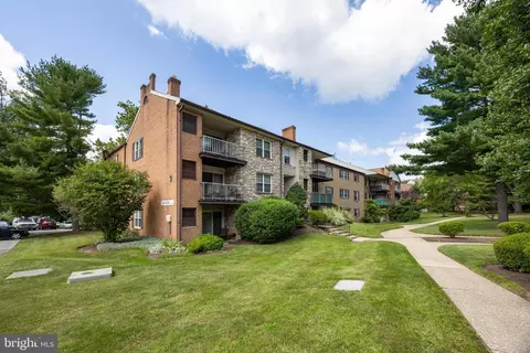 21 Drummers Ln, Wayne, PA 19087