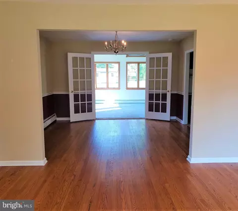 109 Baker Cir, Exton, PA 19341 photo 8