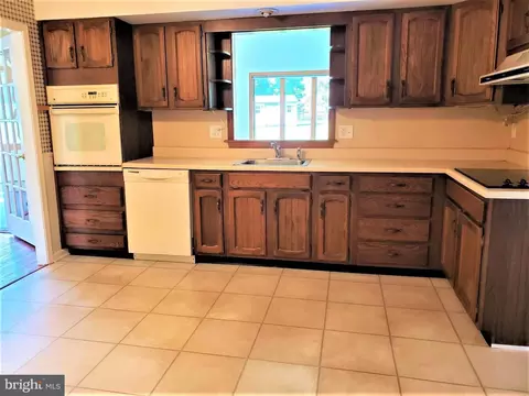 109 Baker Cir, Exton, PA 19341 photo 12