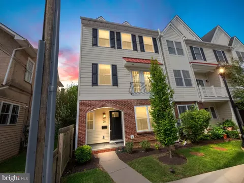 28 Bridge Ave, Berwyn, PA 19312
