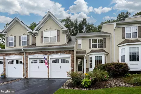 2917 Cottonwood Ln, Chester Springs, PA 19425