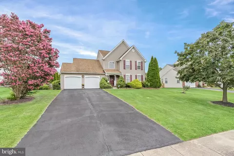 821 Slate Hill Dr, Oxford, PA 19363