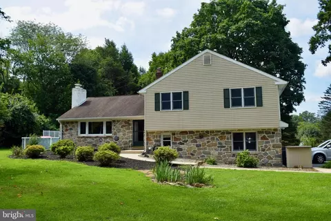 1262 Buck Ln, West Chester, PA 19382