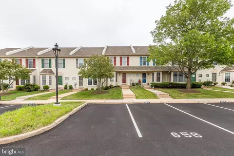 656 Metro Ct, West Chester, PA 19380