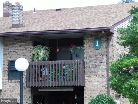 103 Raintree Ln, Malvern, PA 19355