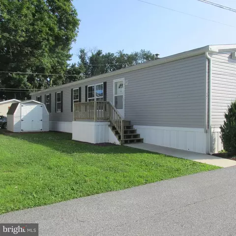 17 Fleming Dr, Coatesville, PA 19320