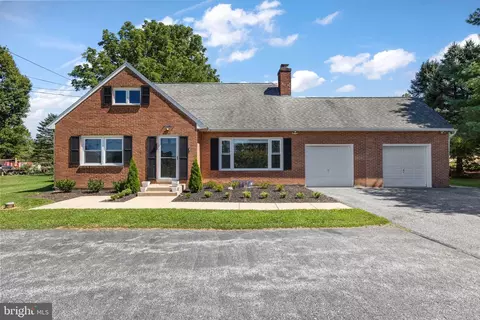 812 Wollaston Rd, Kennett Square, PA 19348