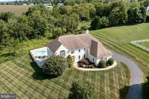 155 Red Oak Dr, Lincoln University, PA 19352