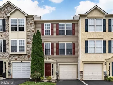 504 Broad Meadow Dr, Parkesburg, PA 19365