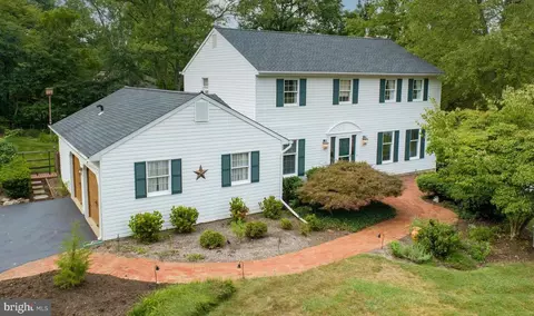 310 Brookwood Dr, Downingtown, PA 19335
