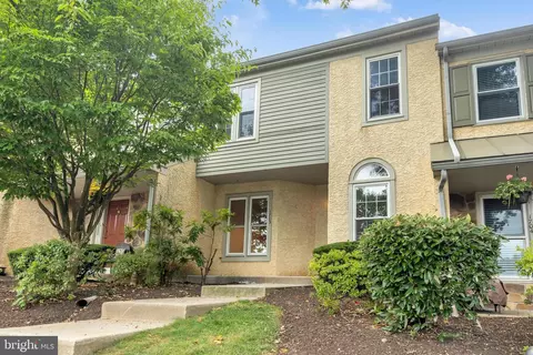 1703 Newmarket Ct, West Chester, PA 19382