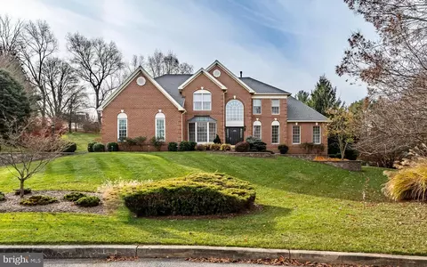 202 Ridge Crest Dr, West Chester, PA 19382