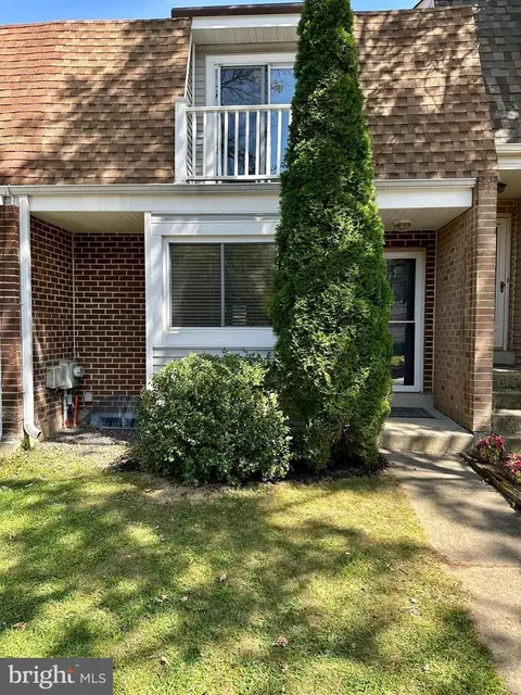 27 Rickmar Ln, Malvern, PA 19355