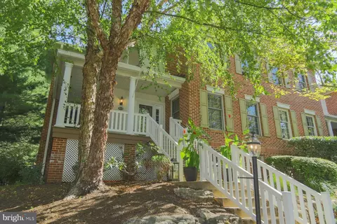 413 Vineyard Ln, Downingtown, PA 19335