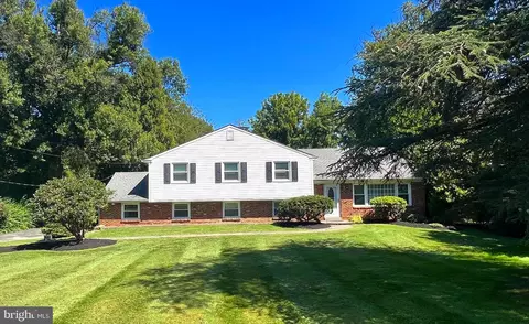 1003 Carolyn Dr, West Chester, PA 19382