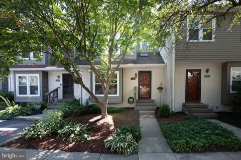 4304 Franklin Ct, Chester Springs, PA 19425