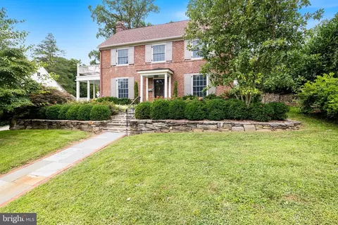 17 Chestnut Ln, Wayne, PA 19087 photo 2