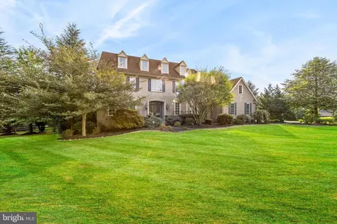 1720 Chantilly Ln, Chester Springs, PA 19425