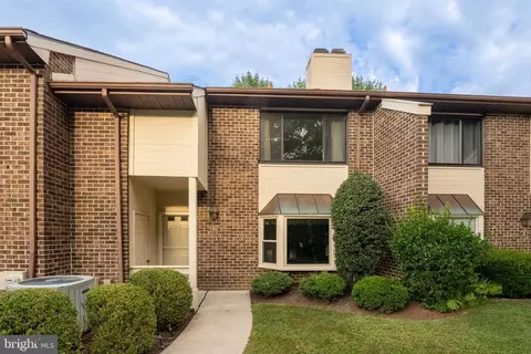 14 Esprit Ter, Chesterbrook, PA 19087