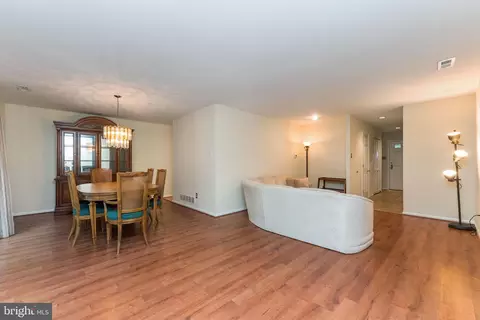14 Esprit Ter, Chesterbrook, PA 19087 photo 5