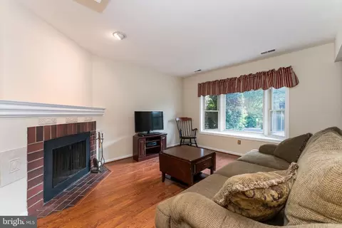 14 Esprit Ter, Chesterbrook, PA 19087 photo 2