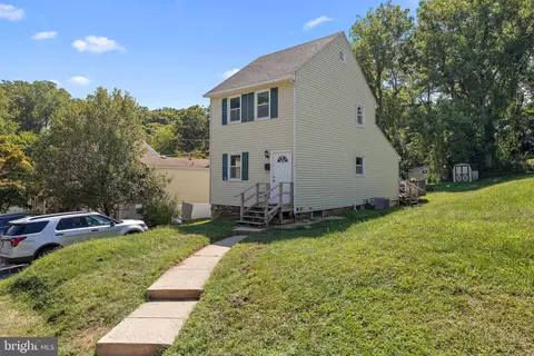 204 E Summit Ave, West Grove, PA 19390