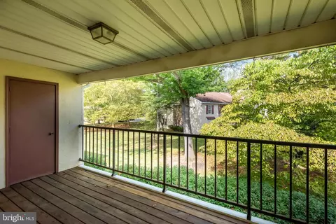 110 Valley Stream Cir, Chesterbrook, PA 19087 photo 17