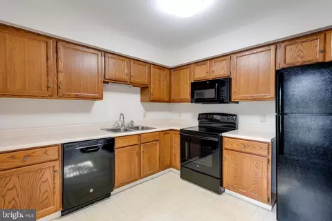 110 Valley Stream Cir, Chesterbrook, PA 19087 photo 9