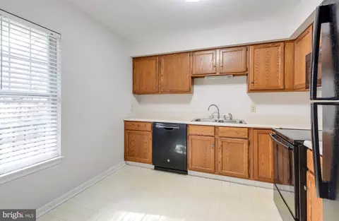110 Valley Stream Cir, Chesterbrook, PA 19087 photo 8