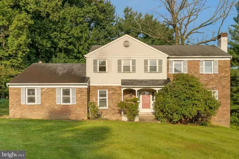 35 Theresa Dr, Malvern, PA 19355