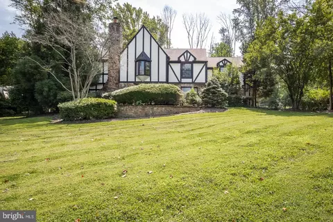 1192 Carrie Ln, West Chester, PA 19382